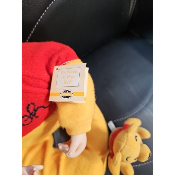 Disney Ashton-Drake “You Need a Hug, Pooh” Porcelain Doll by Cindy McClure COA - Picture 5 of 16